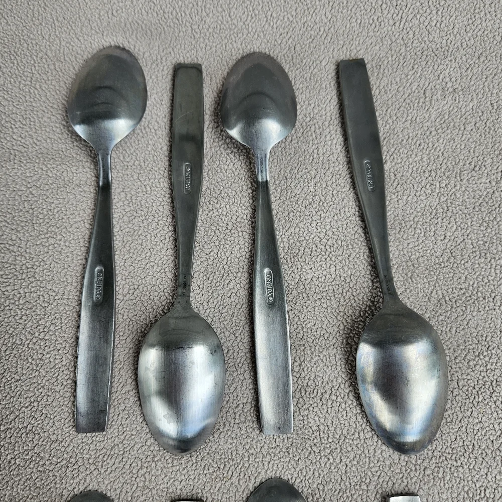 Oneida Stainless Soup Spoon Lot of 8 Cannon? 7 2/16
